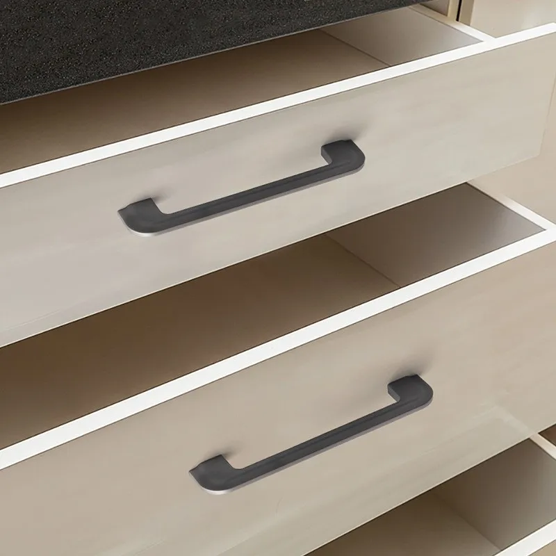 Black Extended Wardrobe Door H - Quality Furniture Hardware recension och pris