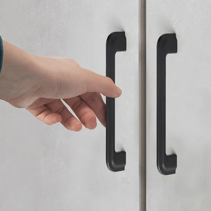 Black Extended Wardrobe Door H - Quality Furniture Hardware recension och pris
